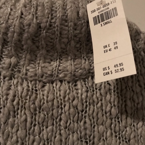 Sweater - Picture 4 of 4